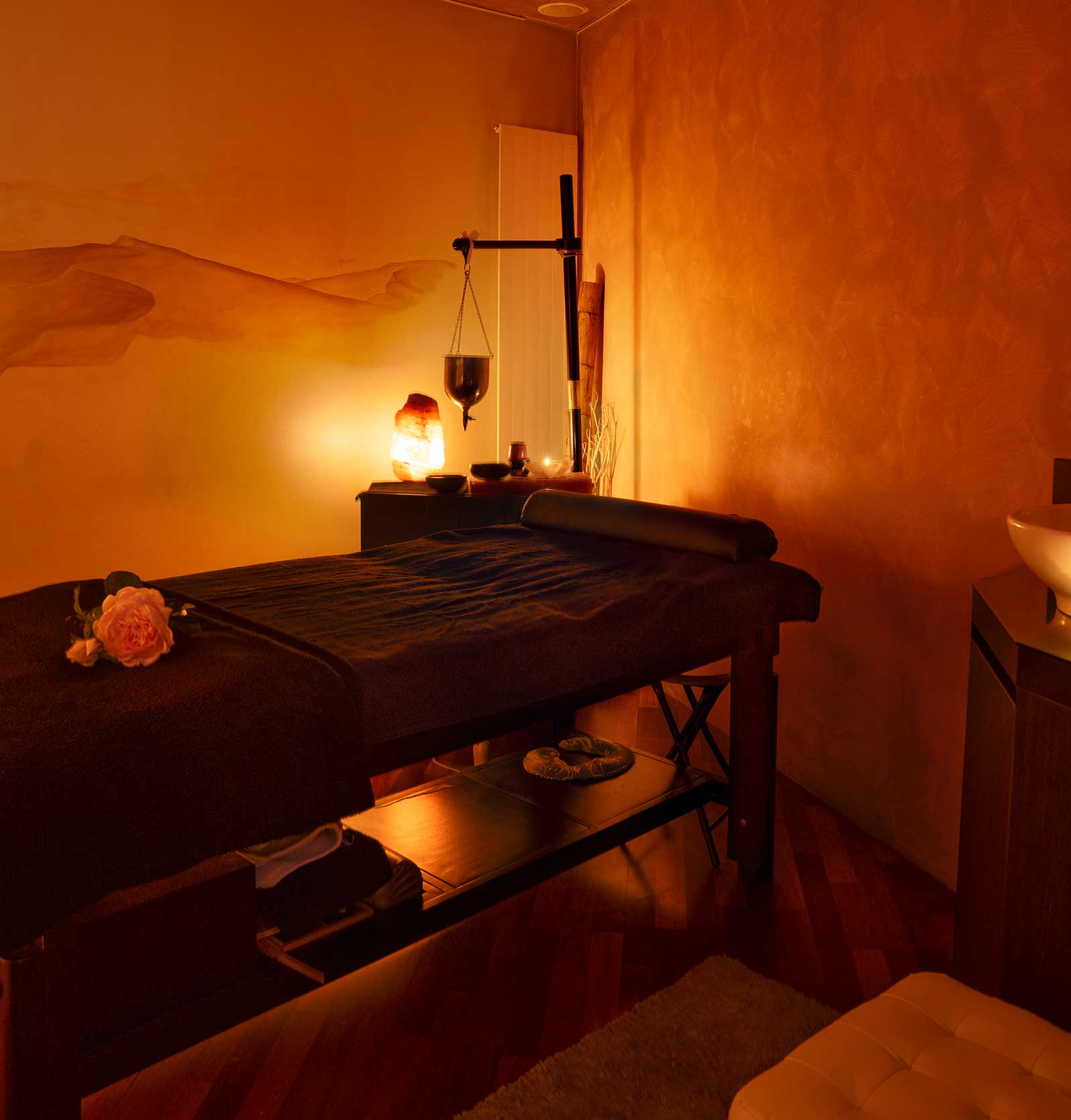 Scopri Ayurveda a Lugano: massaggi e trattamenti ayurvedici personalizzati, consulenza alimentare, Natural Beauty e floriterapia nella beauty farm BEAUTYOFLAKE.